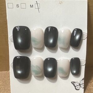 "Shadowleaf" Press-On Nail Set‎ – Glossy Black & Botanical Beige
